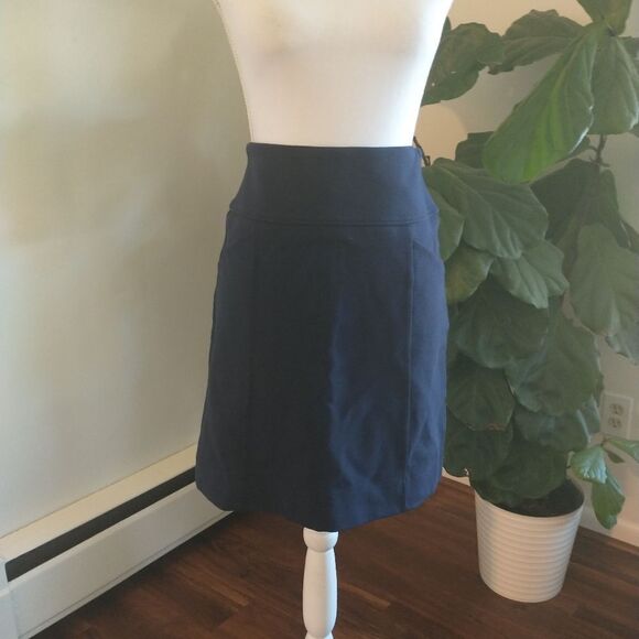 ANTHROPOLOGIE MAEVE Navy Solid Skirt small - Picture 3 of 3